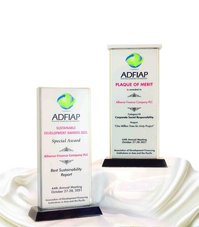 Alliance Finance இற்கு அதன் நிலைபேறு தன்மையை அங்கீகரித்து ADFIAP விருதுகள் 2021 இல் இரு விருதுகள்