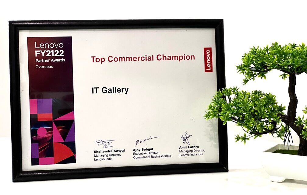 IT Gallery honoured as Top Commercial Champion at Lenovo FY21/22 Partner Awards and as Authorised Distributor for Lenovo Products in Sri Lanka