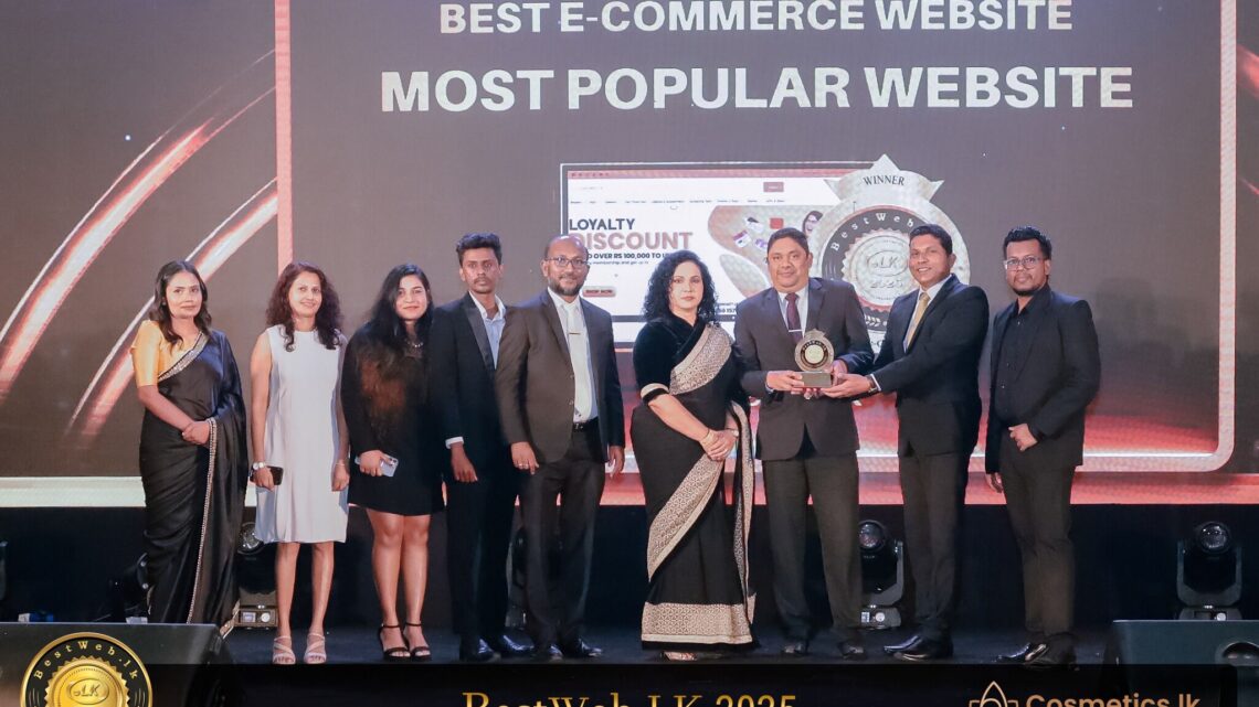 BestWeb.lk 2025 இல் இணைய வணிக பிரிவில் “இலங்கையின் மிகப் பிரபலமான இணையத்தளம்” விருதை வென்ற Cosmetics.lk