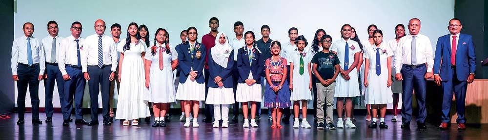 People’s Bank Officers’ Association conducts ‘Abhinandana Pranama’ and ‘Abhiman Gaurawa Sewa Upahara 2025’