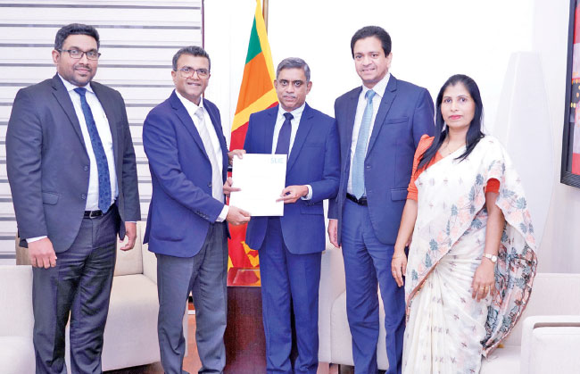 SLIC donates Rs. 10 Mn to ‘Rebuild Sri Lanka’ Fund