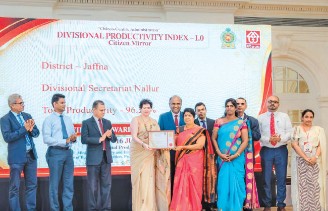 Top-performing Divisional Secretariats recognised