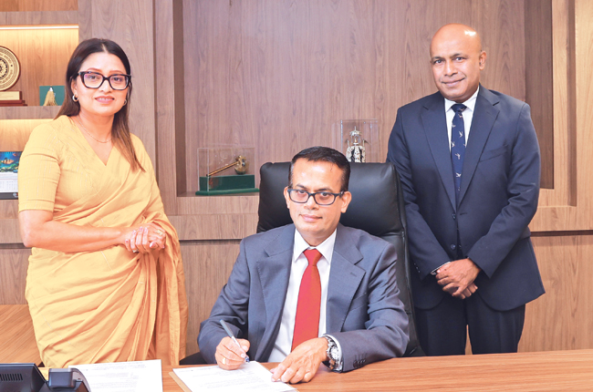 Chandana Guniyangoda assumes duties as new Chairman of People’s Bank